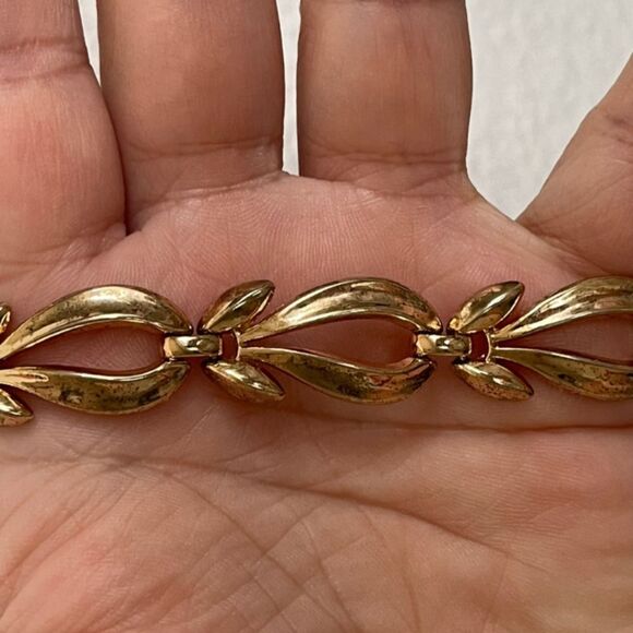 VINTAGE SIGNED CROWN TRIFARI GOLD TONE 16.5" NECKLACE EXCELLENT CONDITION - Picture 7 of 11